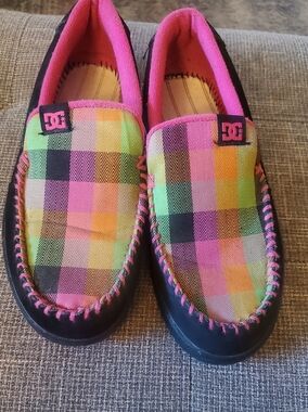 DC Mens Pink Multi-Color Plaid Slip-On Loafer Skate Shoe Slipper
